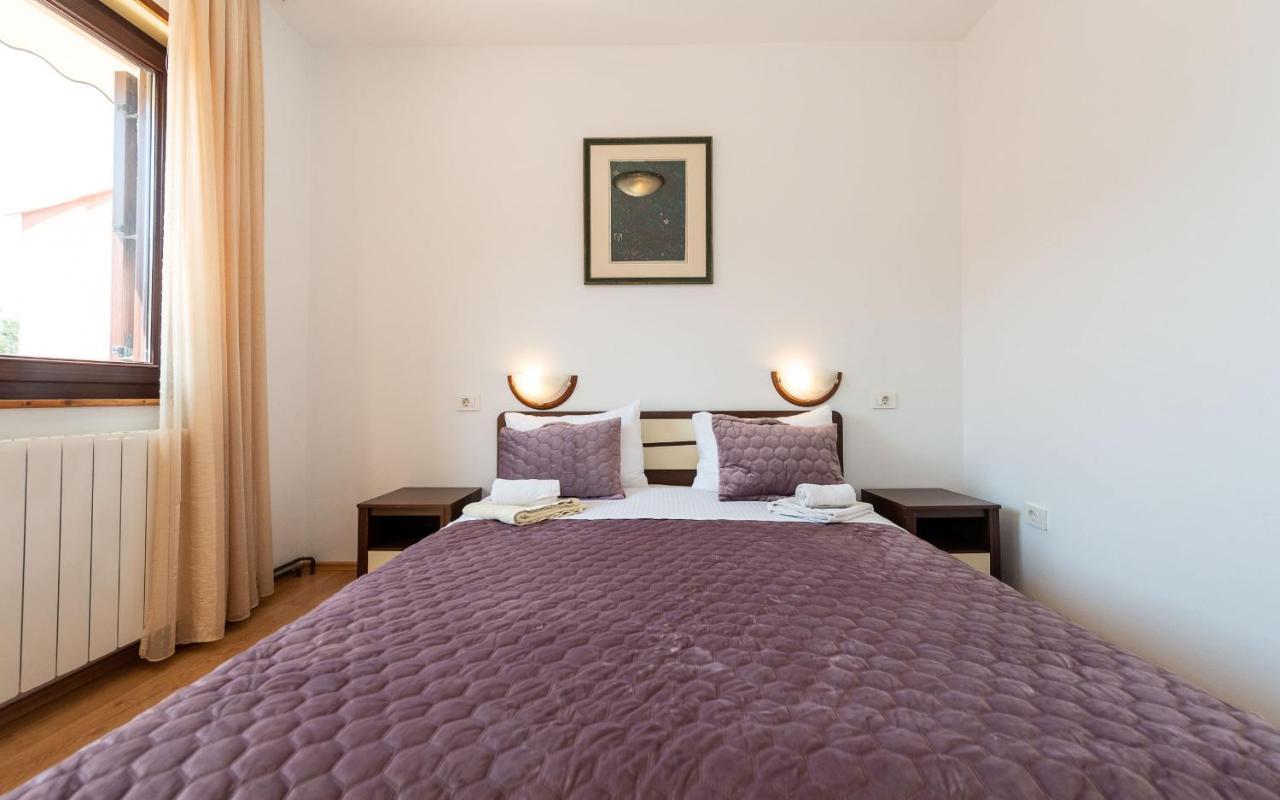 House Mitic Apartment Ровин Екстериор снимка