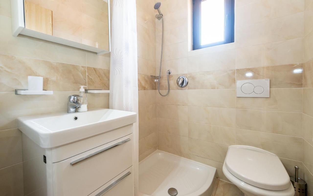 House Mitic Apartment Ровин Екстериор снимка