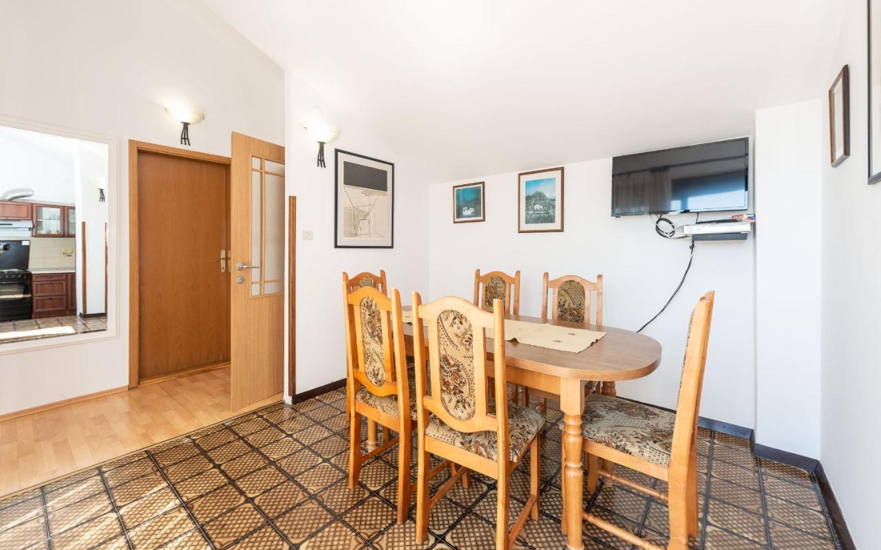 House Mitic Apartment Ровин Екстериор снимка