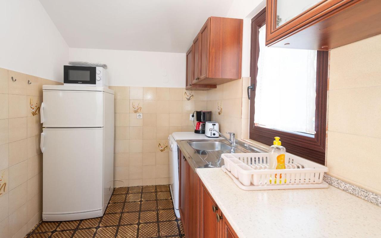 House Mitic Apartment Ровин Екстериор снимка